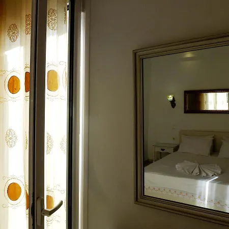 Summer Holidays Hotel Kamári