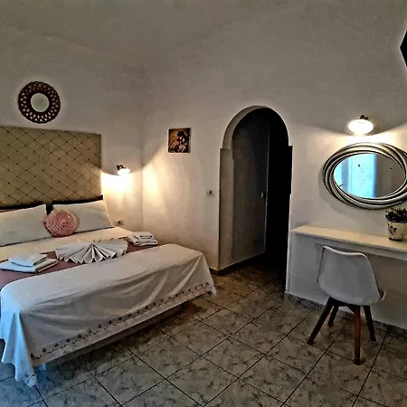 Szálloda Summer Holidays 3*